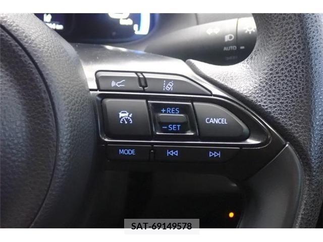 Toyota AQUA 2022-01 389258-16