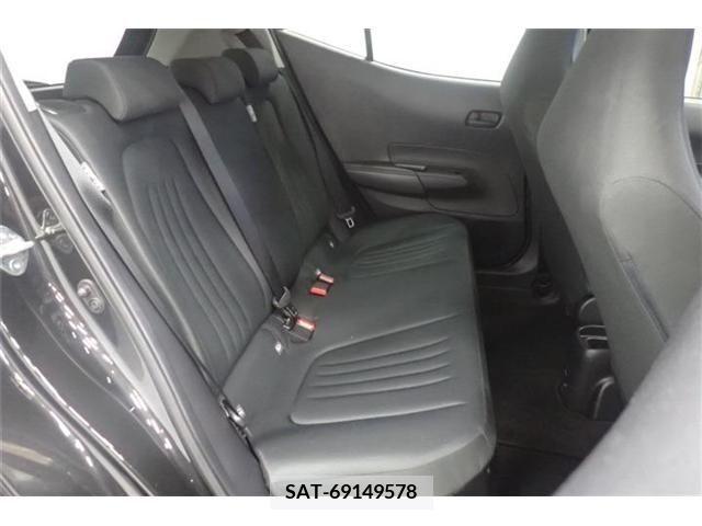 Toyota AQUA 2022-01 389258-22