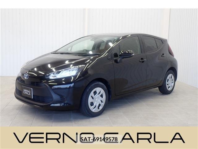 Toyota AQUA 2022-01 389258-0