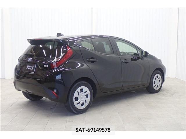 Toyota AQUA 2022-01 389258-3