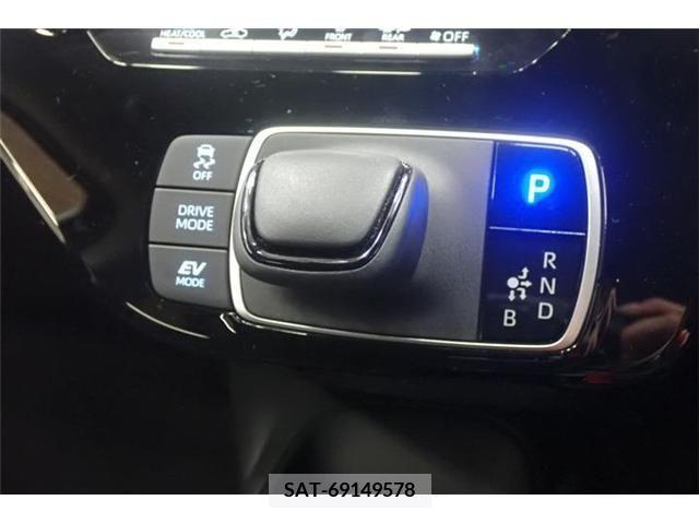 Toyota AQUA 2022-01 389258-14