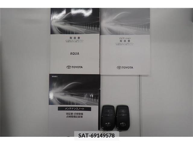Toyota AQUA 2022-01 389258-2