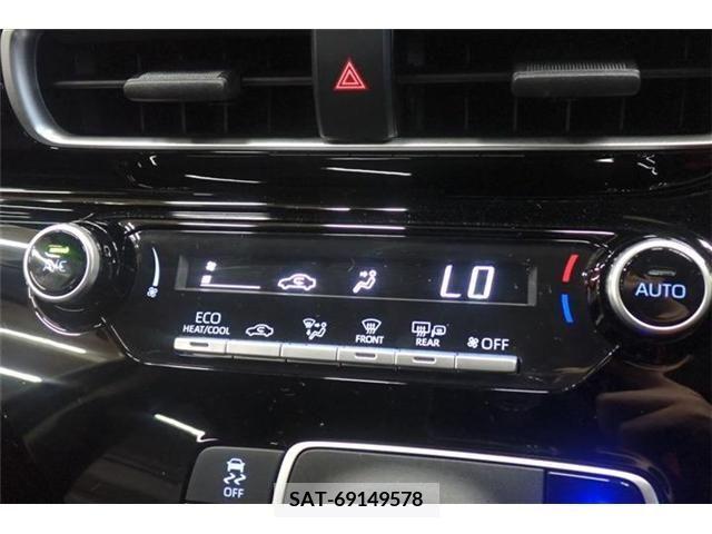 Toyota AQUA 2022-01 389258-13