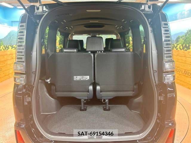 Toyota VOXY 2021-06 321679-11