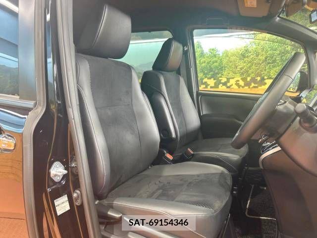 Toyota VOXY 2021-06 321679-8