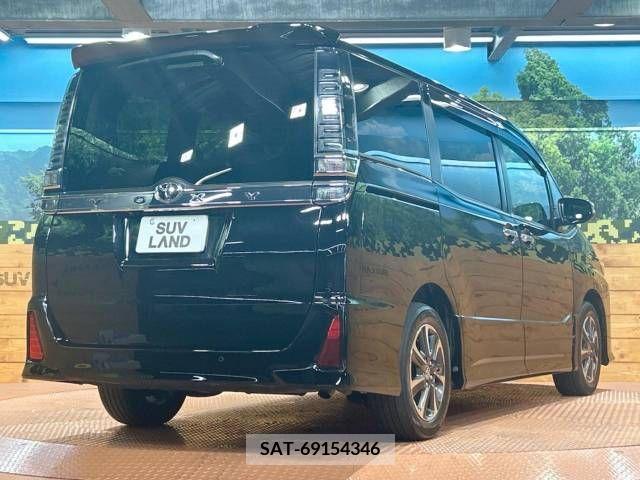 Toyota VOXY 2021-06 321679-17