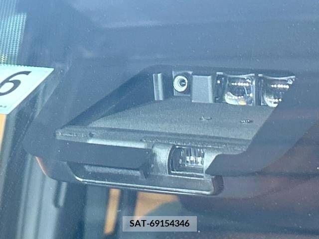 Toyota VOXY 2021-06 321679-4
