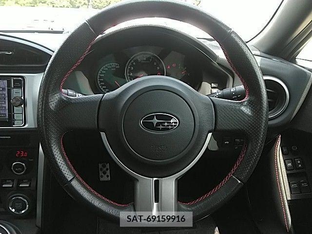 Subaru BRZ 2013-08 335732-2
