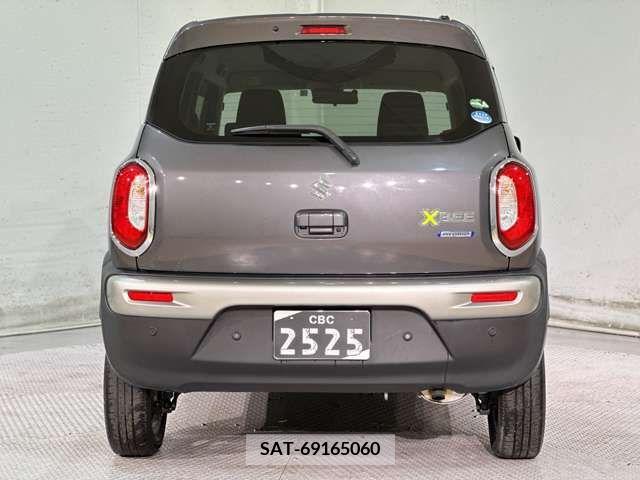 Suzuki X BEE 2018-01 295128-9