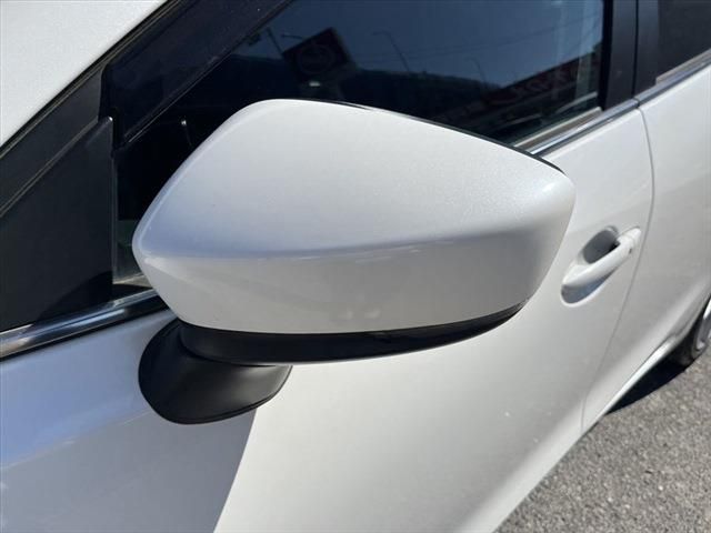 Mazda AXELA 2016-09 23950-12