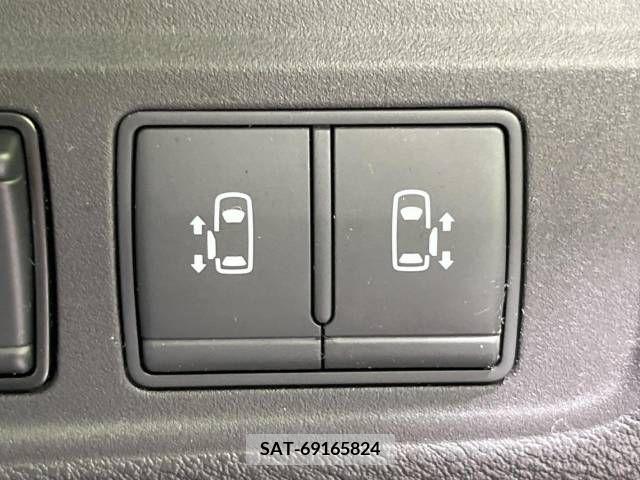 Nissan SERENA 2018-04 339990-5
