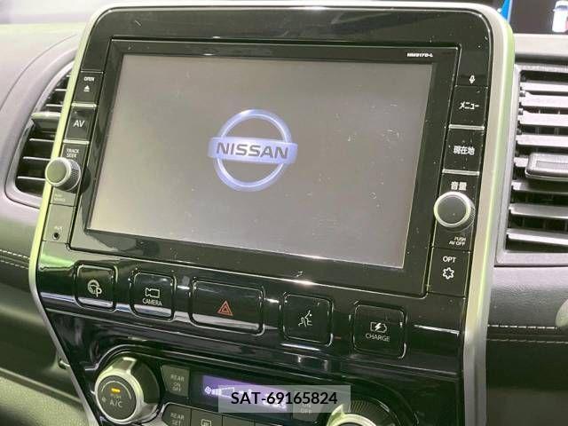 Nissan SERENA 2018-04 339990-3