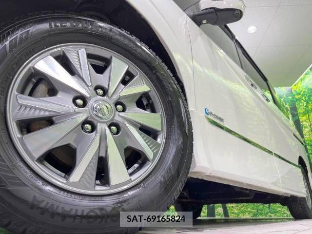 Nissan SERENA 2018-04 339990-14