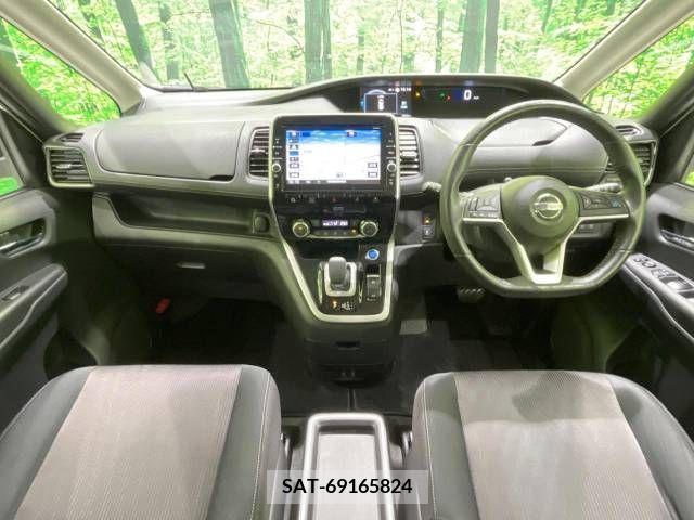 Nissan SERENA 2018-04 339990-1