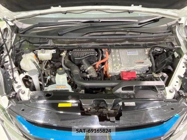 Nissan SERENA 2018-04 339990-19