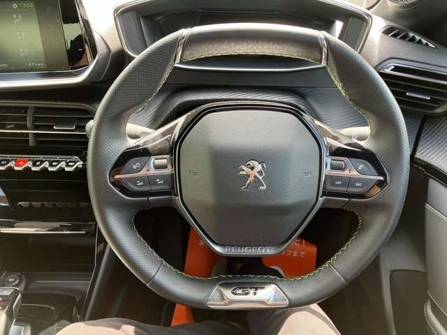 Peugeot 208 2020-11 11997-18