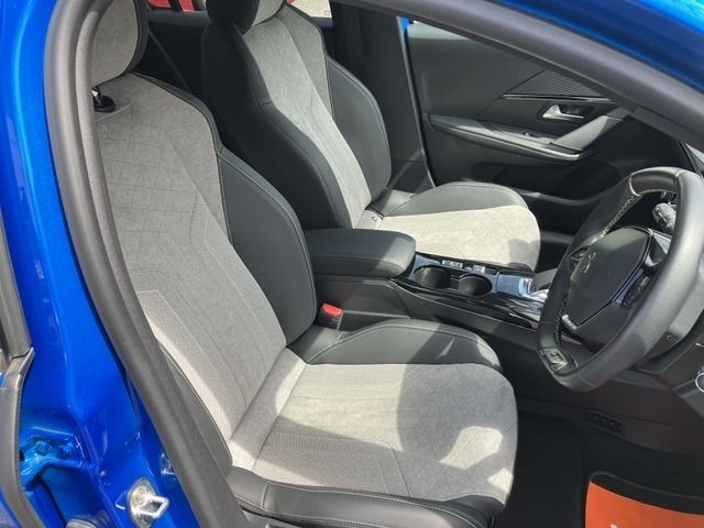 Peugeot 208 2020-11 11997-1