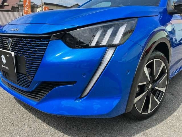 Peugeot 208 2020-11 11997-8