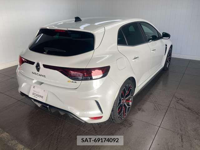 Renault MEGANE 2021-07 374292-2