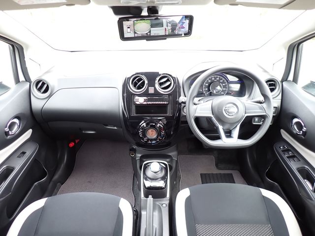 Nissan NOTE 2018-05 2057-1