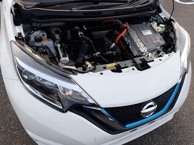 Nissan NOTE 2018-05 2057-19
