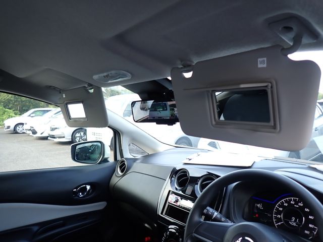 Nissan NOTE 2018-05 2057-12