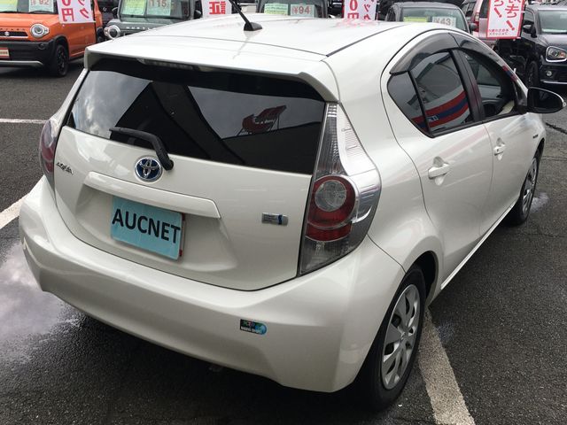 Toyota AQUA 2012-07 188440-3