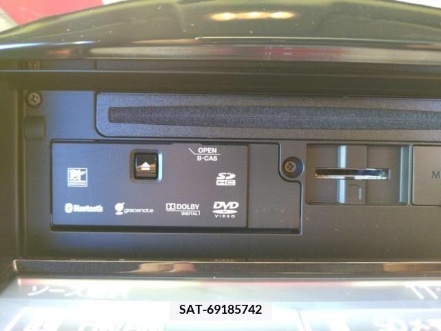 Nissan JUKE 2011-10 320498-18