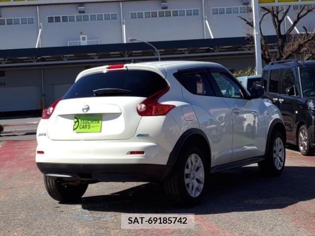 Nissan JUKE 2011-10 320498-1