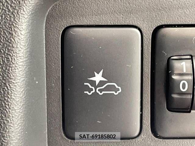 Mitsubishi MIRAGE 2016-06 279729-4