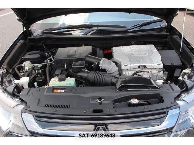 Mitsubishi OUTLANDER PHEV 2015-09 350629-1