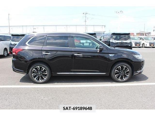 Mitsubishi OUTLANDER PHEV 2015-09 350629-5