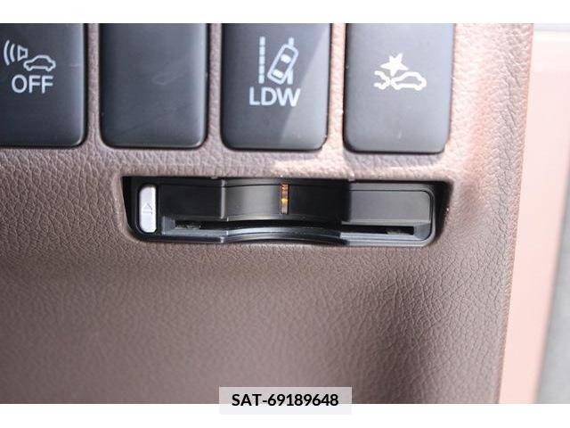 Mitsubishi OUTLANDER PHEV 2015-09 350629-17