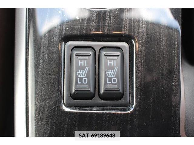 Mitsubishi OUTLANDER PHEV 2015-09 350629-14