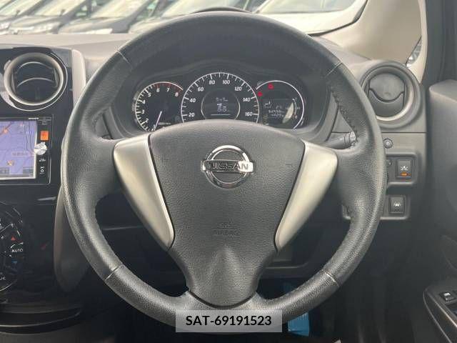 Nissan NOTE 2014-10 302366-11