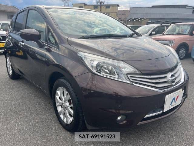Nissan NOTE 2014-10 302366-16