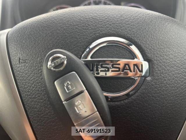 Nissan NOTE 2014-10 302366-7