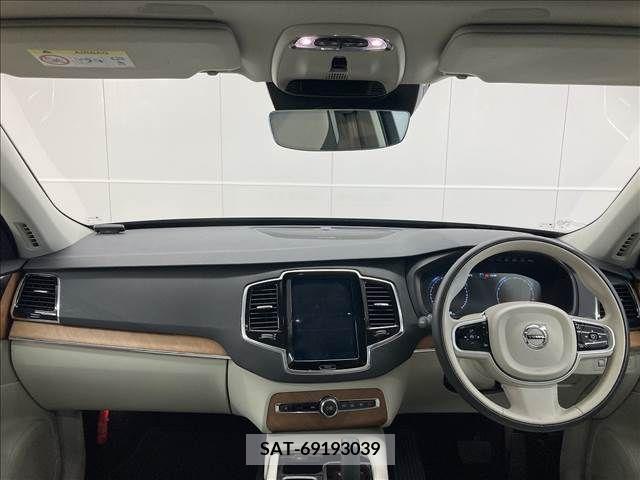 Volvo XC90 2021-03 335894-1