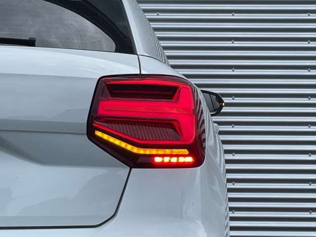 Audi Q2 2019-02 10181-10