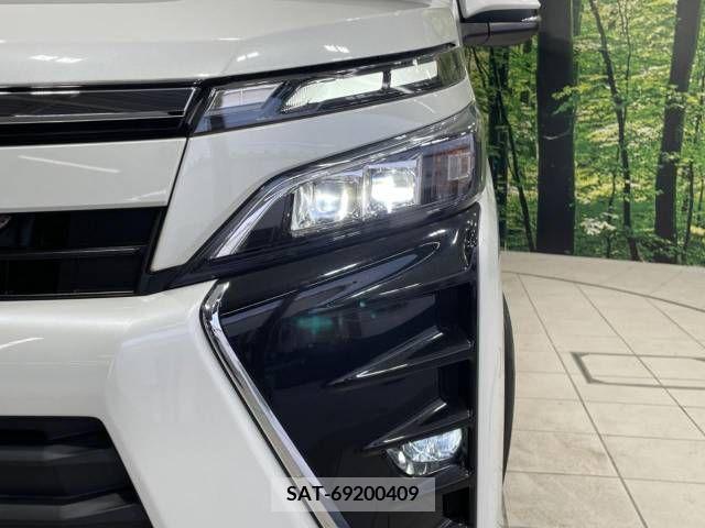 Toyota VOXY 2017-09 289204-13