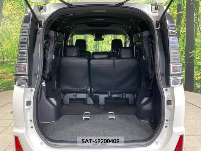 Toyota VOXY 2017-09 289204-11
