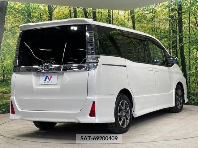 Toyota VOXY 2017-09 289204-17