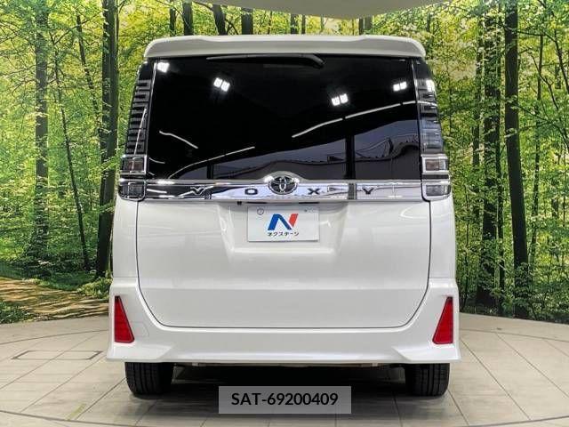 Toyota VOXY 2017-09 289204-15