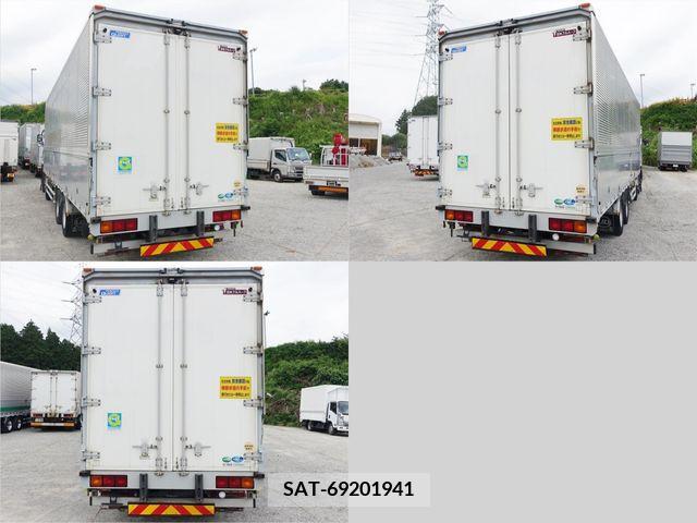 Nissan QUON 2011-03 366843-4