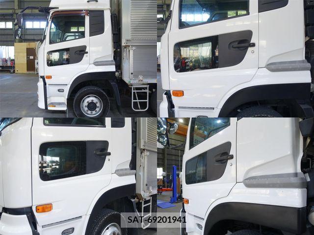 Nissan QUON 2011-03 366843-6