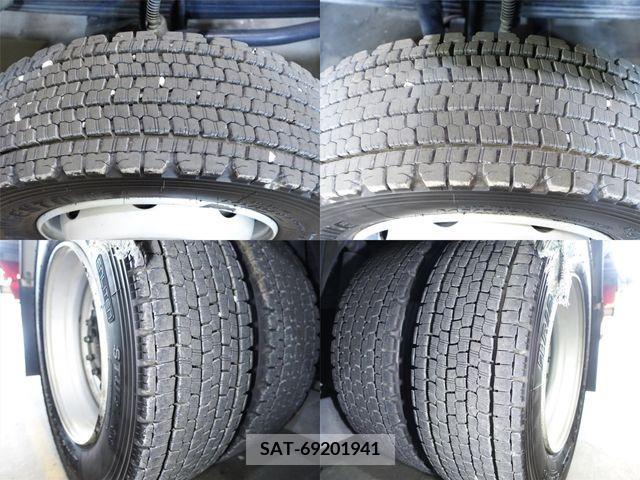 Nissan QUON 2011-03 366843-11