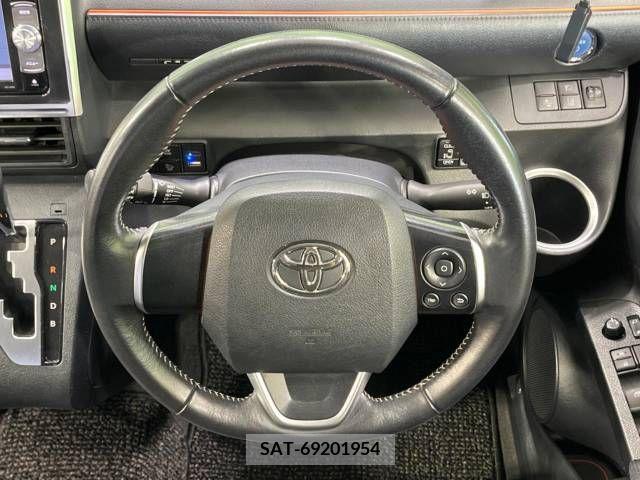 Toyota SIENTA 2016-08 350341-12