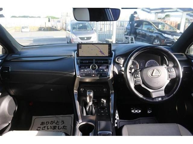 Lexus NX 2017-10 22836-9
