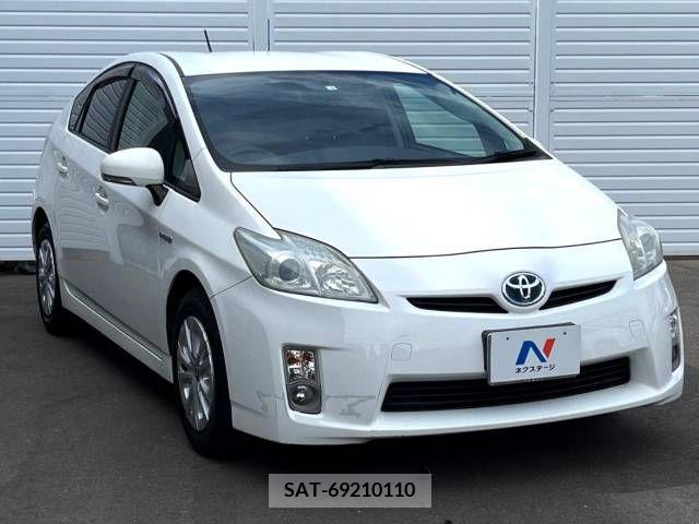 Toyota PRIUS 2011-12 352908-16