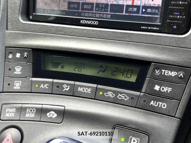 Toyota PRIUS 2011-12 352908-5